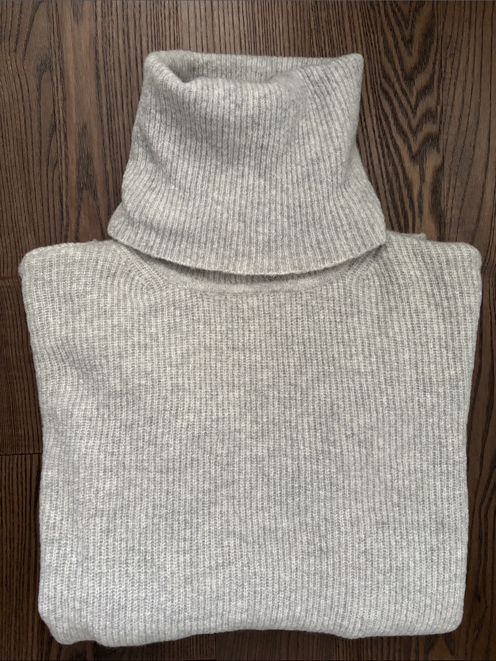 Theory "Karenia Stratus Cloud" Grey Turtleneck Oversized Sweater Sm Med